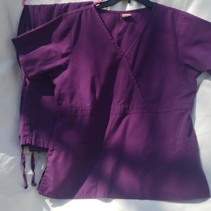 Women's M/L medical scrub set